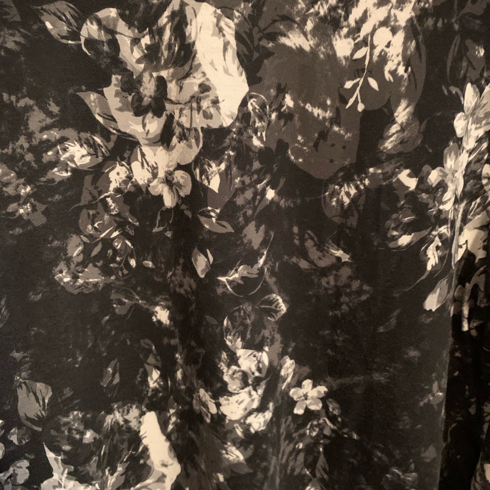 XL Blk floral L/S top LuLaRoe